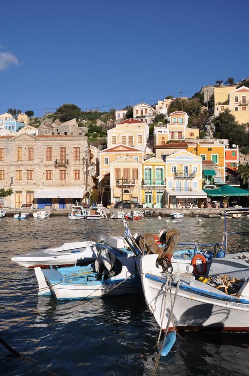 Annika Deluxe Apartments Symi Ruang foto